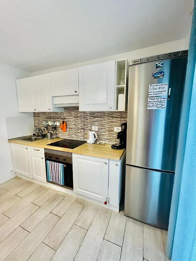 Cozy Apartment In Centric Area At Caleta De Fuste With Air Conditioner